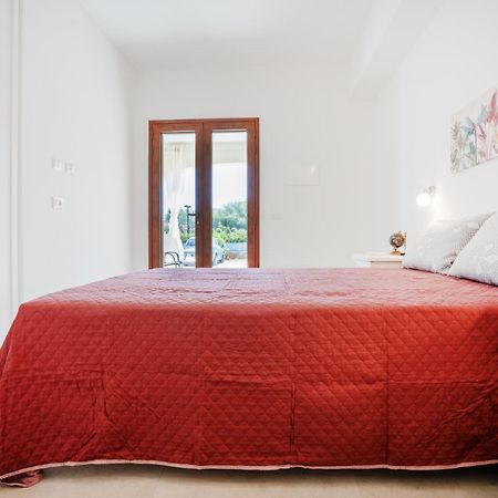 Ambra Holiday Rooms - Rooms & Beach San Teodoro  Exterior photo